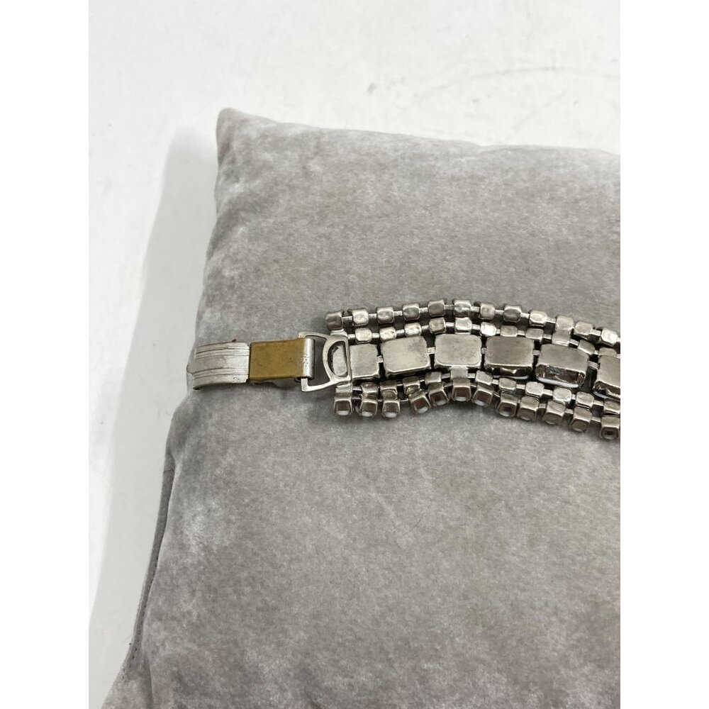 Vintage Milk Glass Rhinestone Bracelet With Silver-Tone Metal & Secure Clasp - Picture 5 of 7